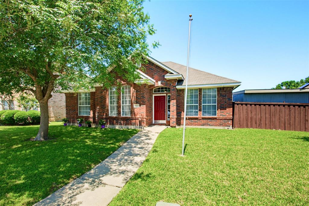 727 Hollow Ridge Drive Allen, TX 75002 - Photo 2 of 26