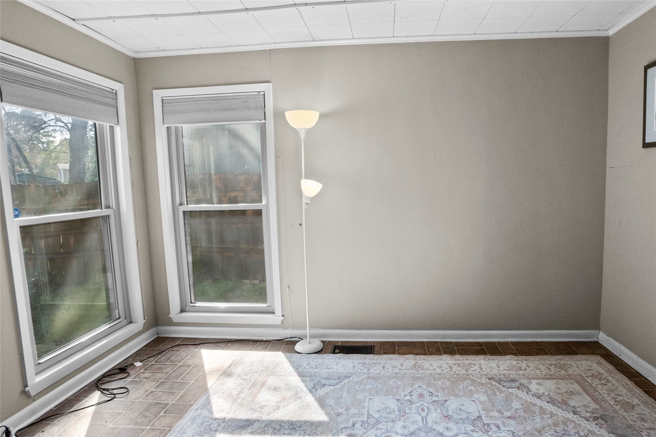 20 Shannon Street Huntsville, TX 77320 - Photo 17 of 29 a view of an empty room with a window
