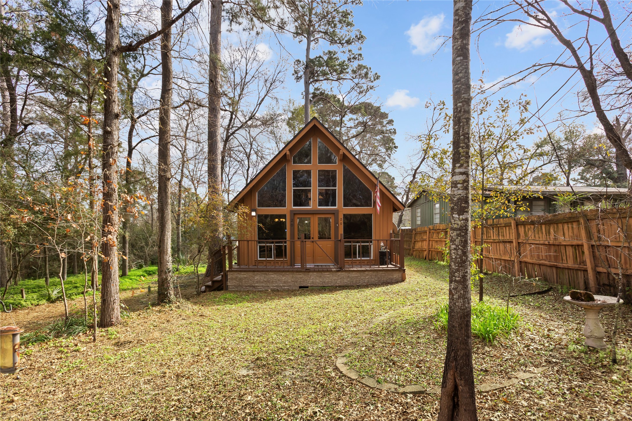 20 Shannon Street Huntsville, TX 77320 - Photo 28 of 29 a front view of a house with a yard
