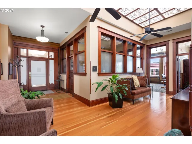 $1,590,000 | 2021 Main Street, Baker City, OR 97814