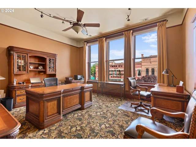 $1,590,000 | 2021 Main Street, Baker City, OR 97814