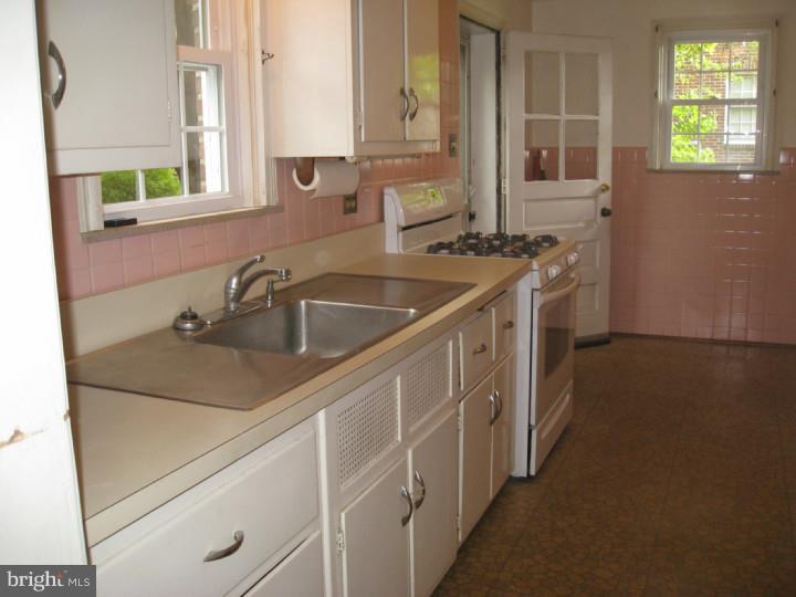 7628 Levis Road Cheltenham, PA 19012 - Photo 8 of 25 Gallery Image 8