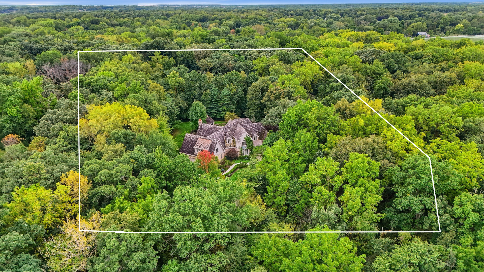 33W551 Hub Road Wayne, IL 60184 - Photo 4 of 62 Gallery Image 4