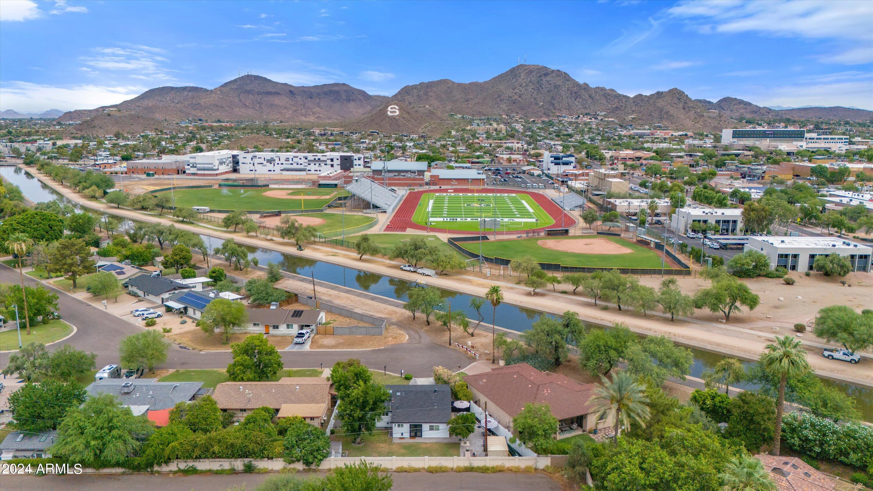 105 West Ruth Avenue Phoenix, AZ 85021 - Photo 4 of 40 37-Aerial Back