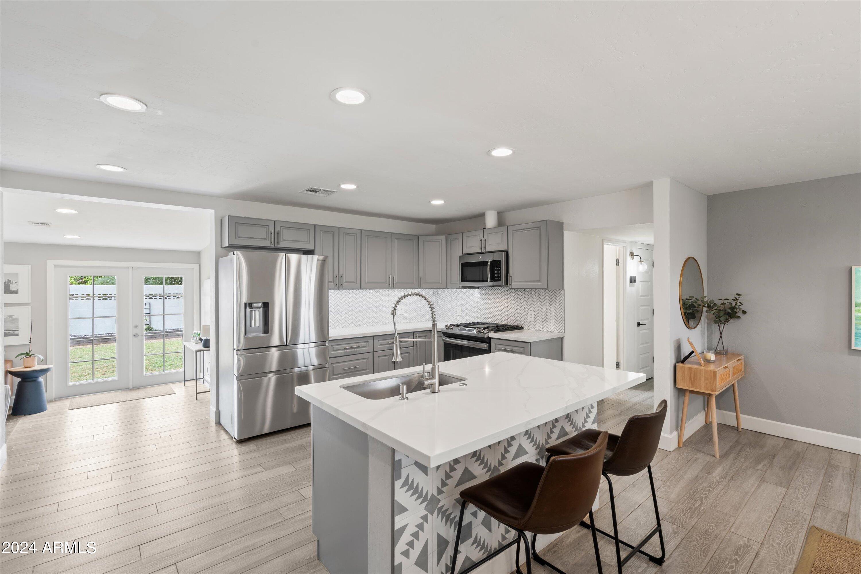 105 West Ruth Avenue Phoenix, AZ 85021 - Photo 8 of 40 10-Kitchen