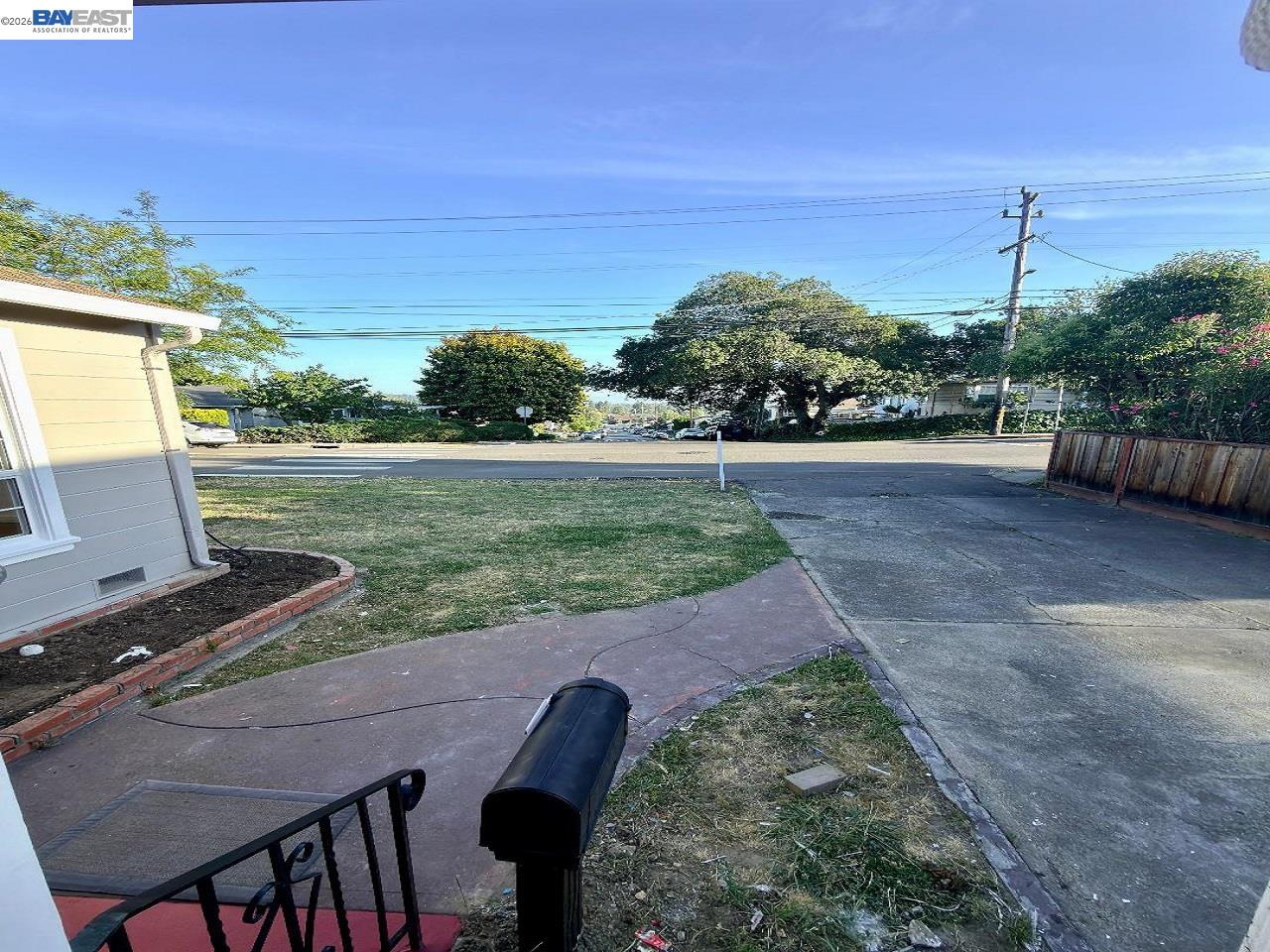 4256 Seven Hills Road Castro Valley, CA 94546 - Photo 3 of 18
