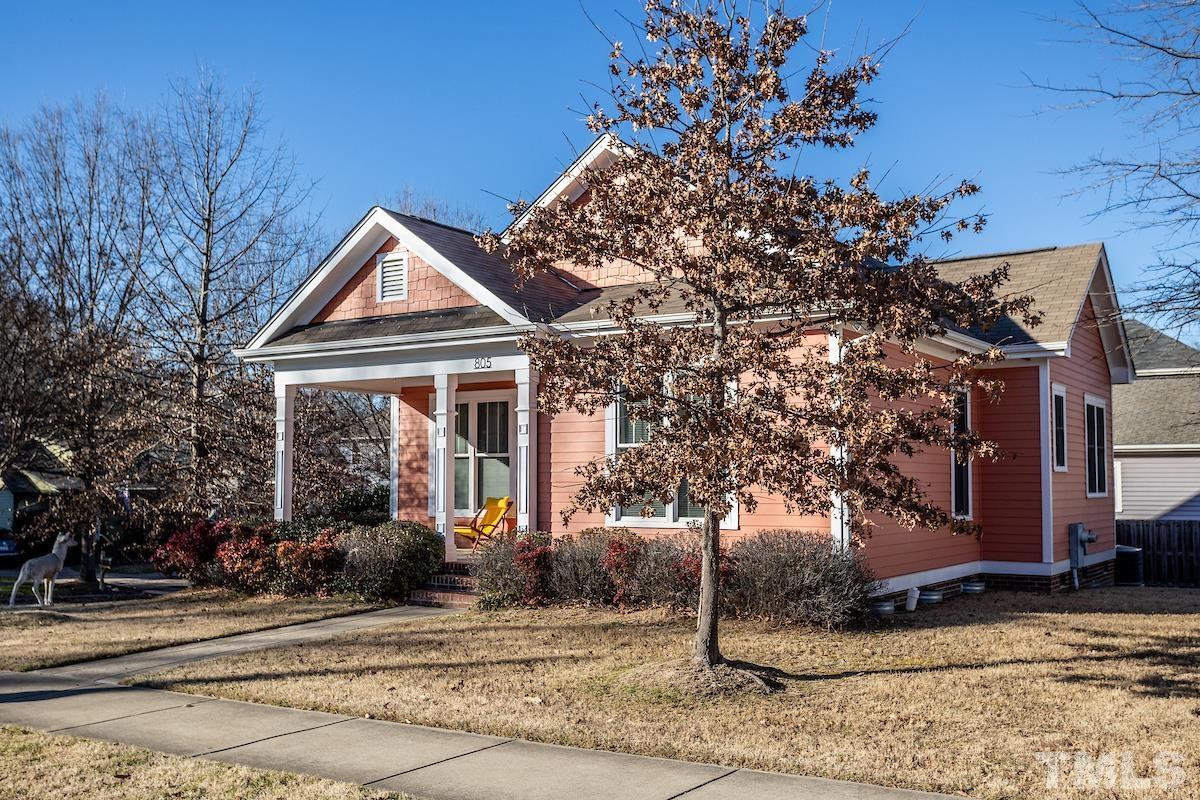 805 East Jones Street Raleigh, NC 27601 - Photo 2 of 24 a front view of a house with garden