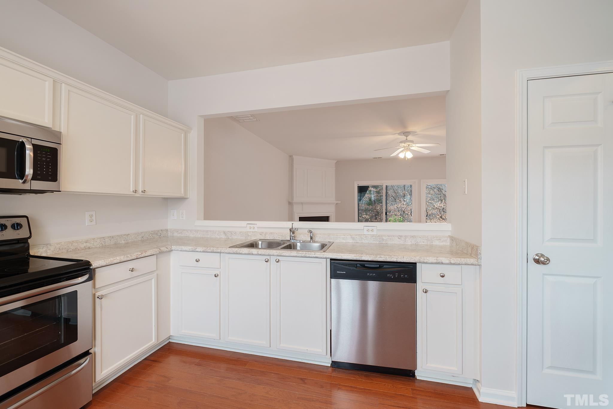 5002 Echo Ridge Road Raleigh, NC 27612 - Photo 6 of 17