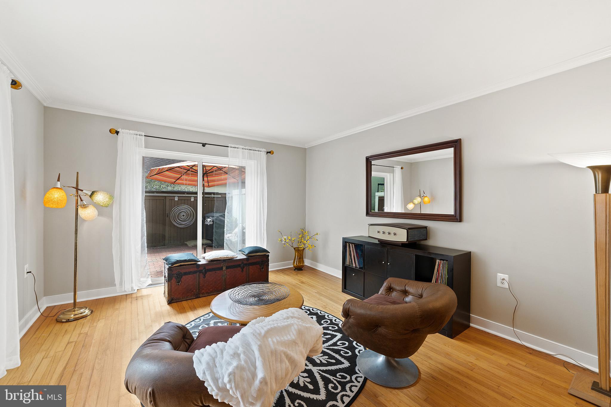 1549 Inlet Court Reston, VA 20190 - Photo 5 of 30