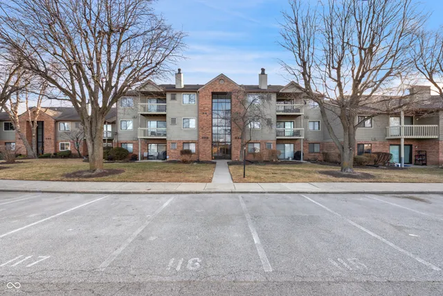 $119,900 | 4321 Village Pkwy Circle West, Unit 6, Indianapolis, IN 46254