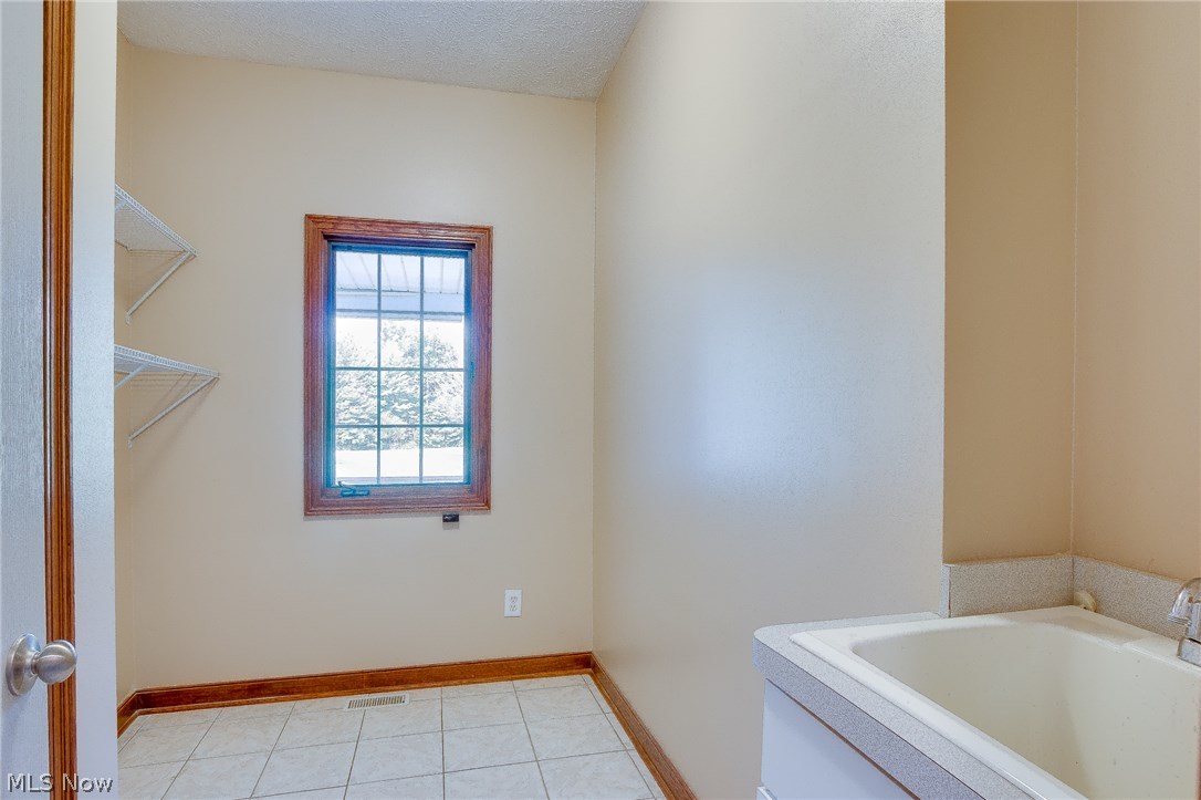 9930 Campton Ridge Drive Chardon, OH 44024 - Photo 23 of 25