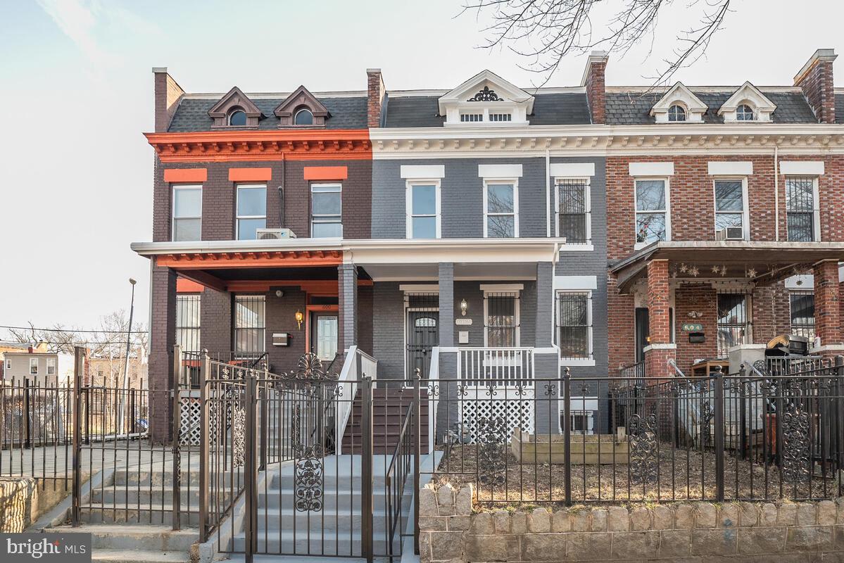 602 Keefer Place Northwest Washington, DC 20010 - Photo 6 of 48