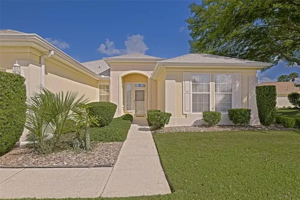 $289,500 | 13126 Southeast 93rd Terrace Road, Summerfield, FL 34491