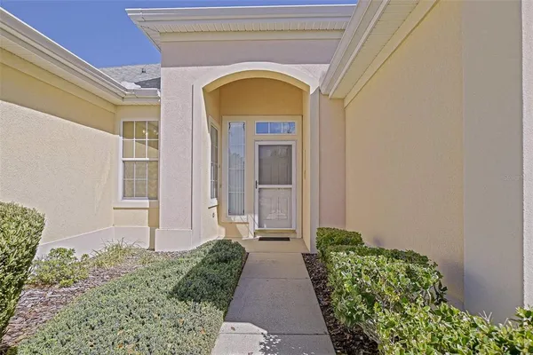 $289,500 | 13126 Southeast 93rd Terrace Road, Summerfield, FL 34491