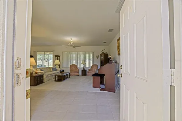 $289,500 | 13126 Southeast 93rd Terrace Road, Summerfield, FL 34491