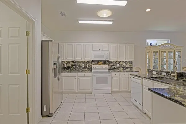$289,500 | 13126 Southeast 93rd Terrace Road, Summerfield, FL 34491