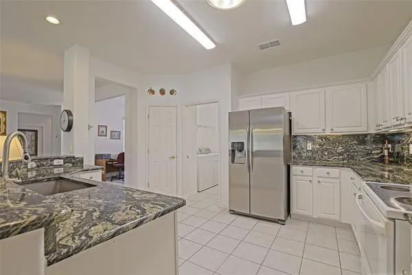 $289,500 | 13126 Southeast 93rd Terrace Road, Summerfield, FL 34491