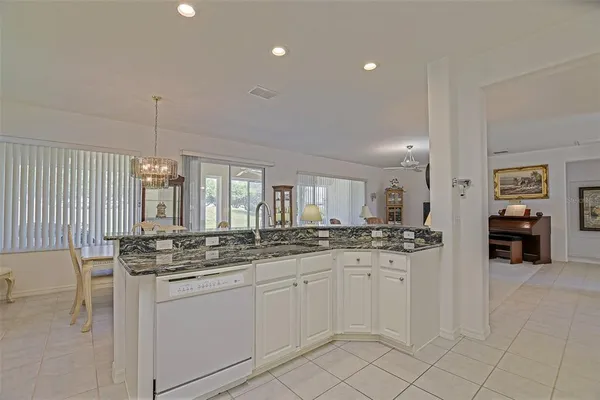 $289,500 | 13126 Southeast 93rd Terrace Road, Summerfield, FL 34491