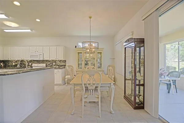 $289,500 | 13126 Southeast 93rd Terrace Road, Summerfield, FL 34491