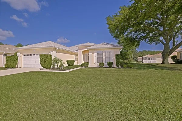 $289,500 | 13126 Southeast 93rd Terrace Road, Summerfield, FL 34491