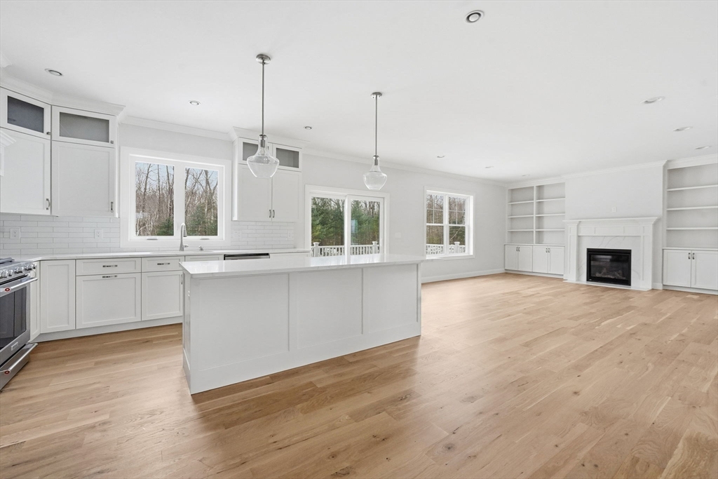 37 Balsam Hl Road Ludlow, MA 01056 - Photo 7 of 41
