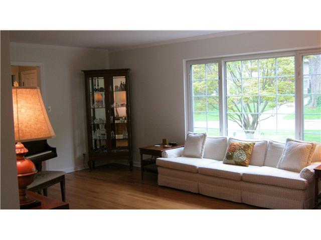 2029 Upper Chelsea Road Columbus, OH 43221 - Photo 3 of 16