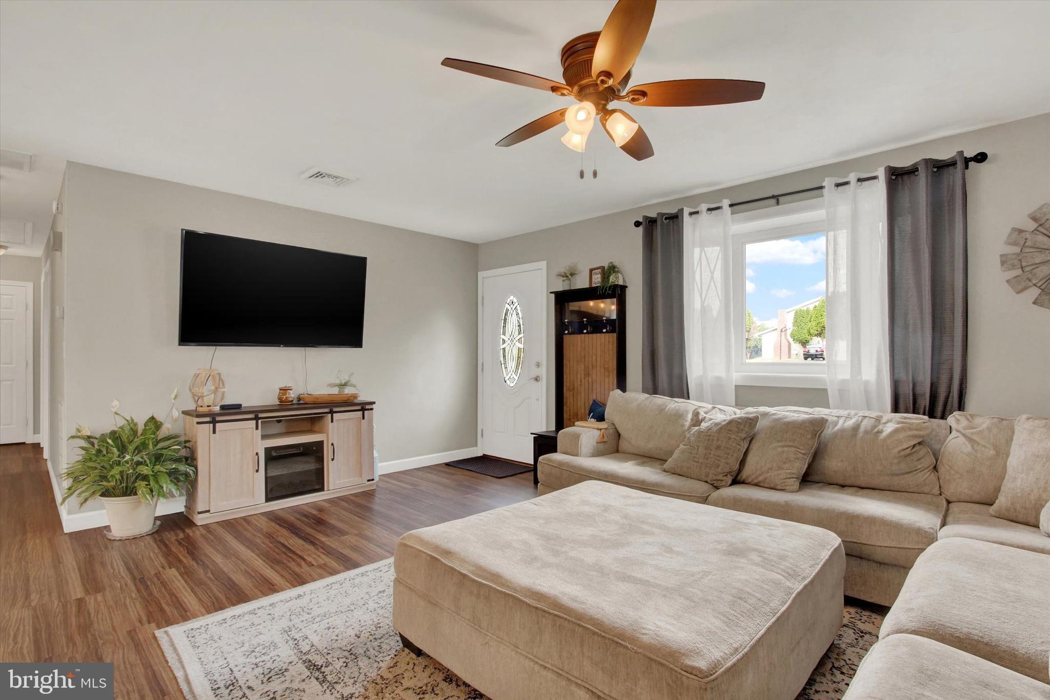 56 Highview Drive Hanover, PA 17331 - Photo 4 of 34