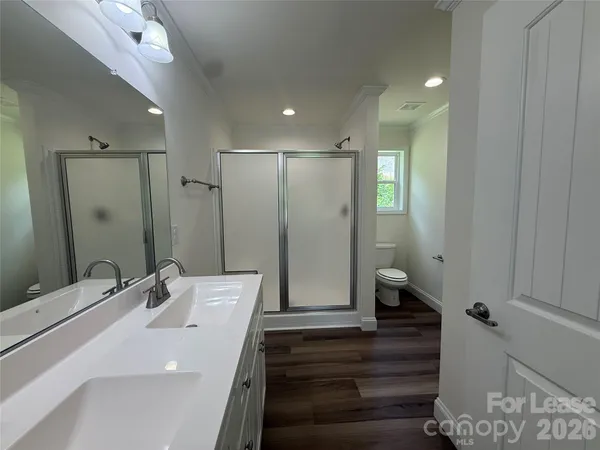 $2,700 | 204 Oscelake Way, Hendersonville, NC 28739