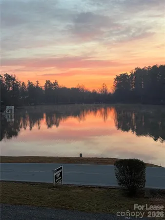 $2,700 | 204 Oscelake Way, Hendersonville, NC 28739