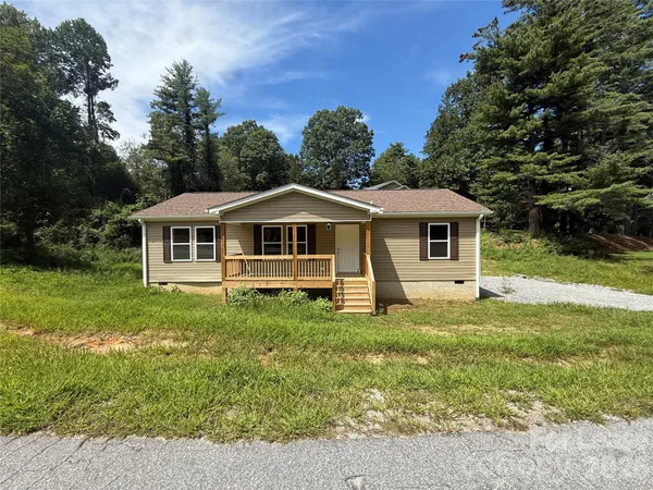 $2,700 | 204 Oscelake Way, Hendersonville, NC 28739