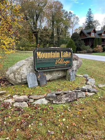 $2,700 | 204 Oscelake Way, Hendersonville, NC 28739