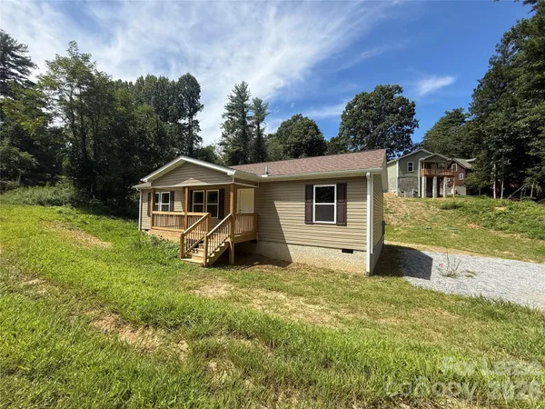 $2,700 | 204 Oscelake Way, Hendersonville, NC 28739