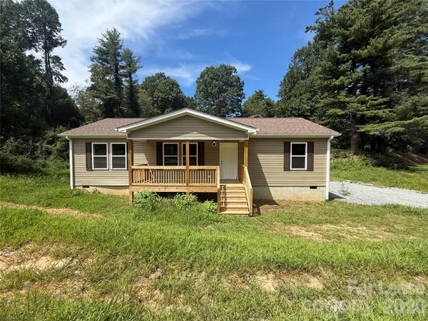 $2,700 | 204 Oscelake Way, Hendersonville, NC 28739