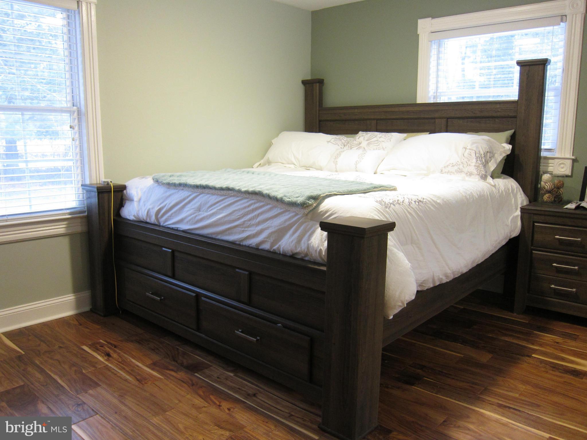 5723 Turner Road Broad Run, VA 20137 - Photo 11 of 29 Hardwood flooring