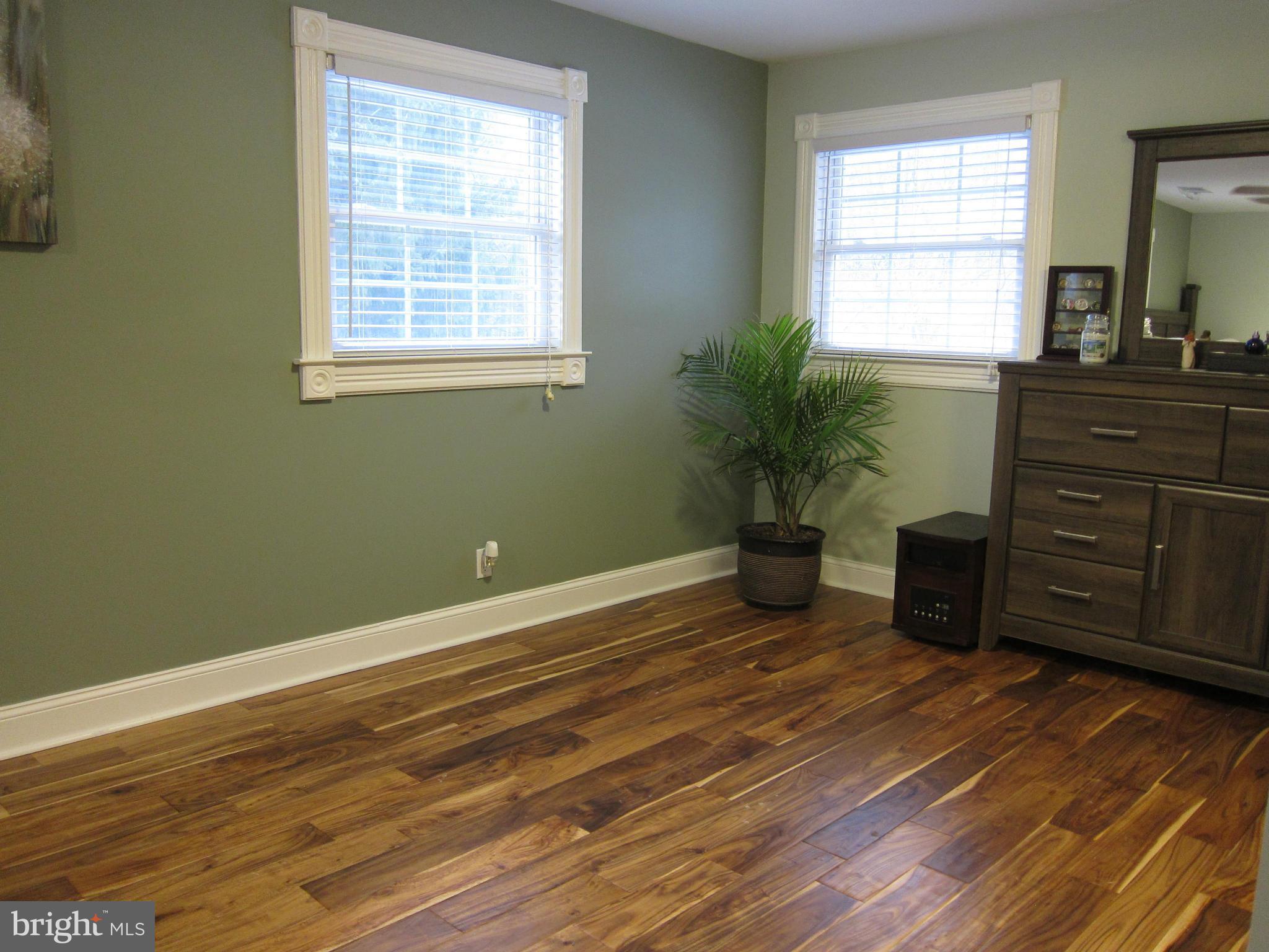 5723 Turner Road Broad Run, VA 20137 - Photo 14 of 29 Freshly painted