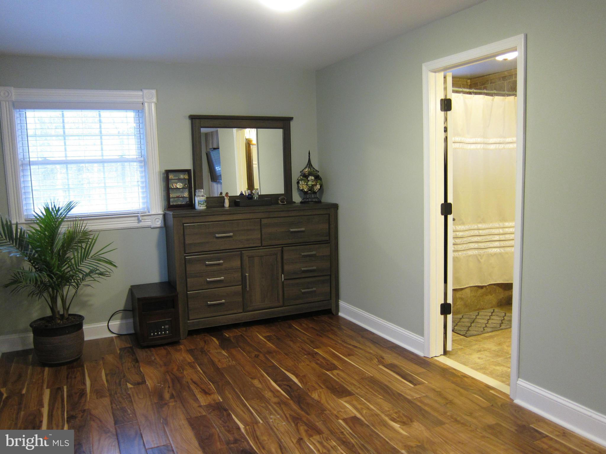 5723 Turner Road Broad Run, VA 20137 - Photo 15 of 29 24 x 11 with sitting room area.