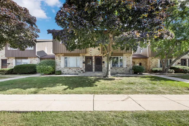 $229,900 | 9851 Beloit Road, Milwaukee, WI 53228