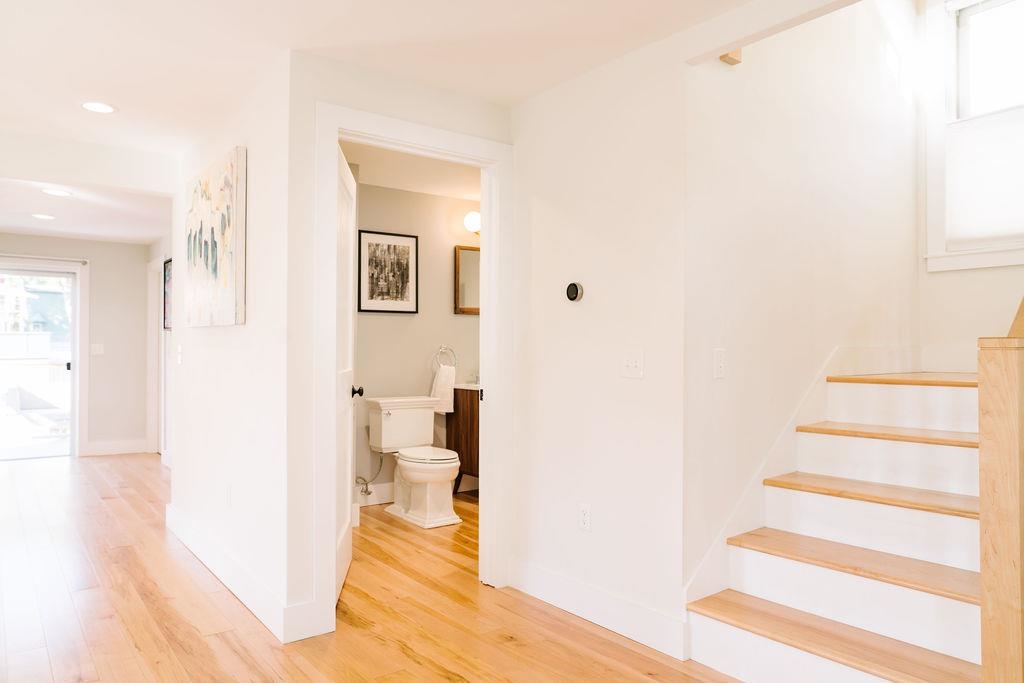 80 Maple Street Burlington, VT 05401 - Photo 17 of 46