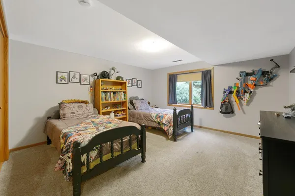 $459,900 | 48135 Thunderbird Hill, Kasota, MN 56050