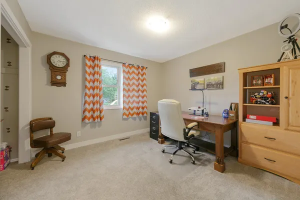 $459,900 | 48135 Thunderbird Hill, Kasota, MN 56050