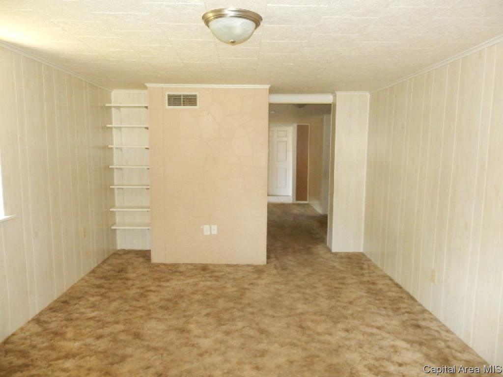 2811 South 13th Street Springfield, IL 62703 - Photo 3 of 17