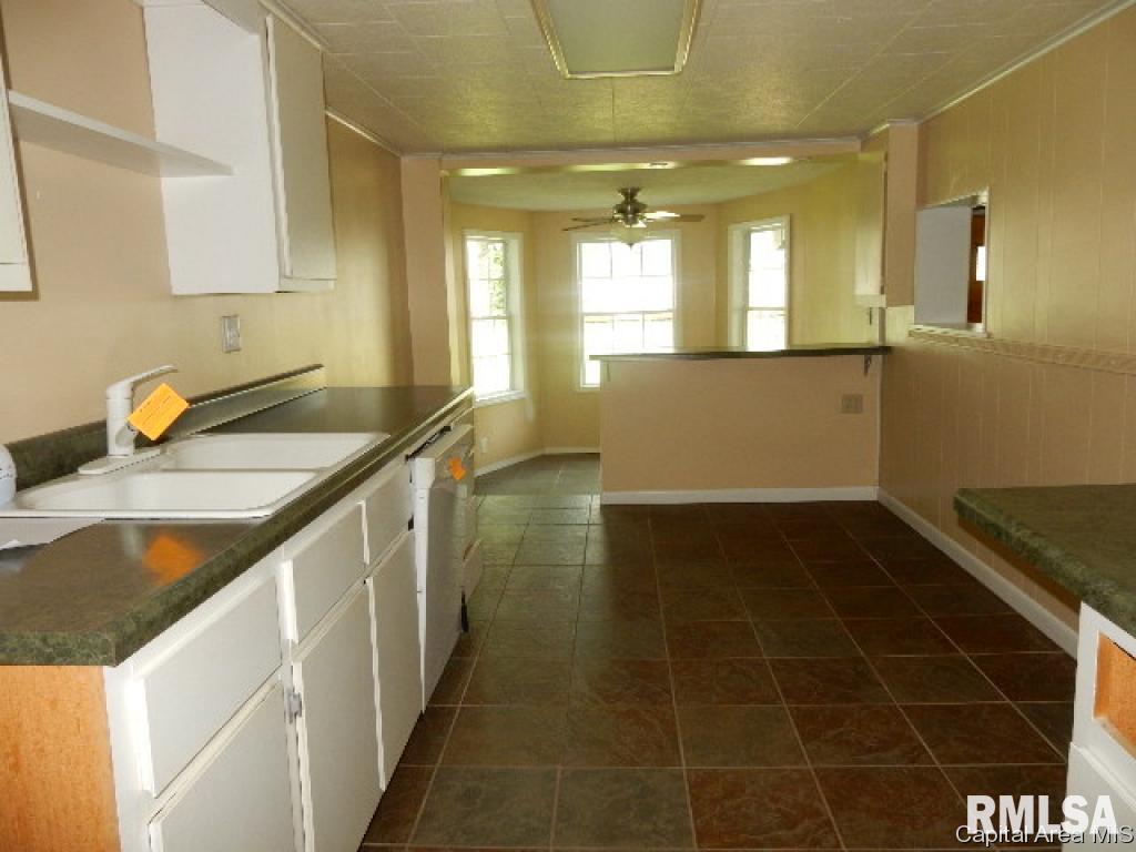 2811 South 13th Street Springfield, IL 62703 - Photo 6 of 17