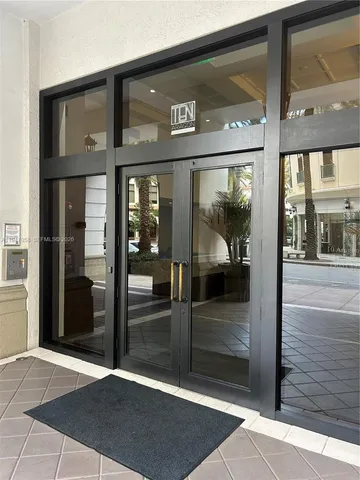 $639,000 | 10 Aragon Avenue, Unit 814, Coral Gables, FL 33134