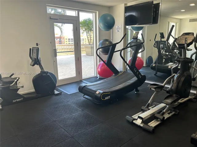 $639,000 | 10 Aragon Avenue, Unit 814, Coral Gables, FL 33134