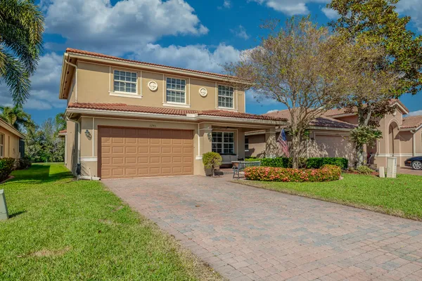 $739,900 | 3285 Southwest Porpoise Circle, Stuart, FL 34997
