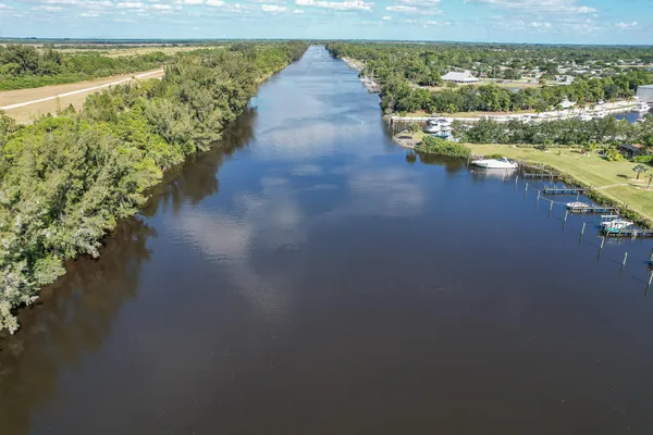 $739,900 | 3285 Southwest Porpoise Circle, Stuart, FL 34997