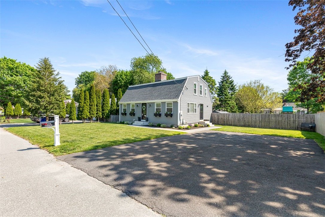 12 Highview Avenue Warren, RI 02885 - Photo 4 of 47