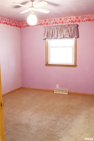 $239,900 | 27 Harvester Road, Canton, IL 61520