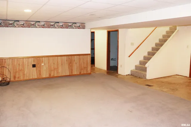 $239,900 | 27 Harvester Road, Canton, IL 61520