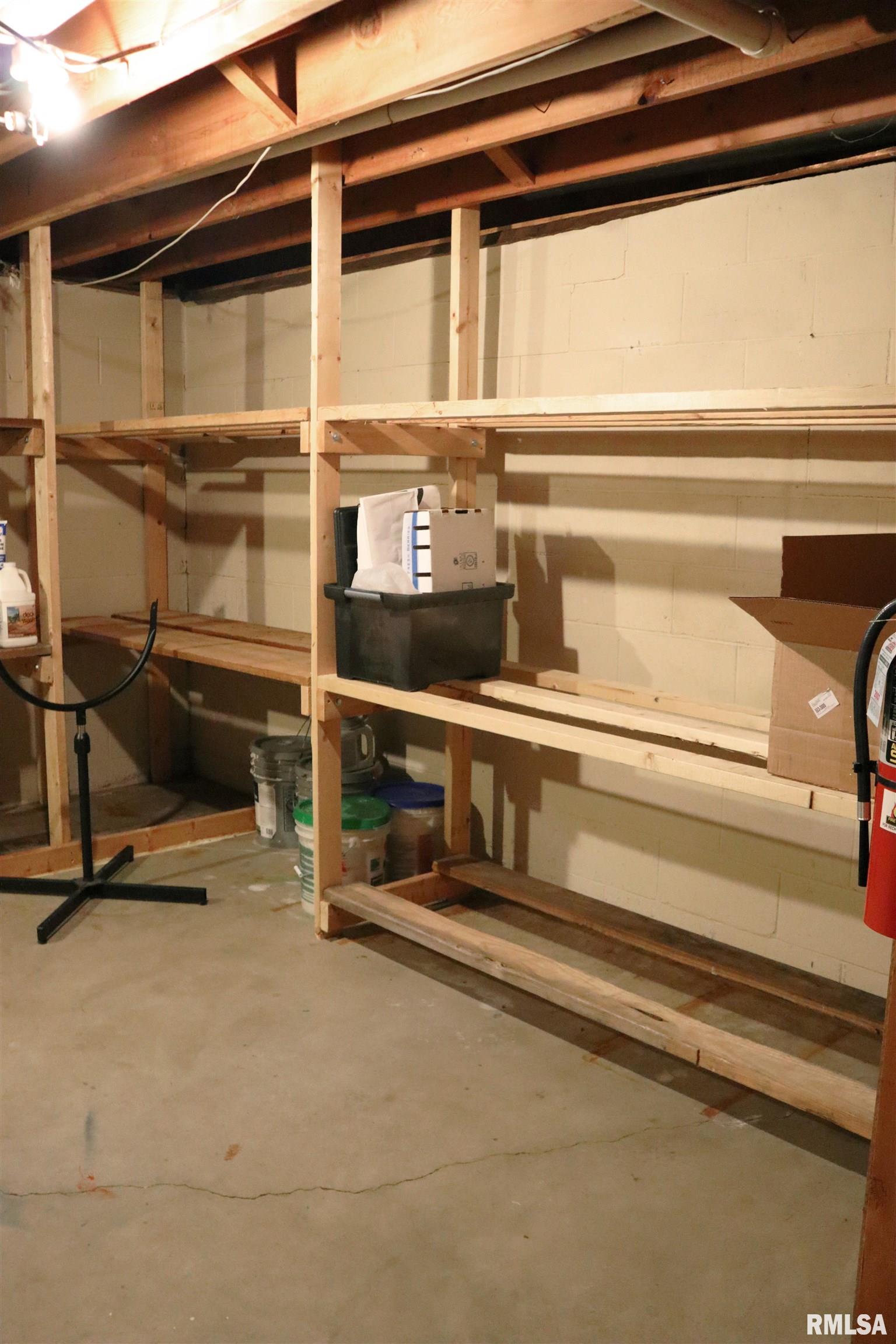 27 Harvester Road Canton, IL 61520 - Photo 43 of 53